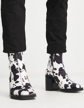 推荐ASOS DESIGN heeled chelsea boot in cow print商品