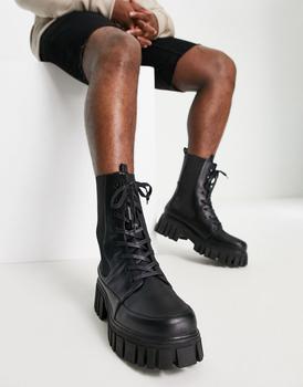 推荐Public Desire desda lace up boots in black商品