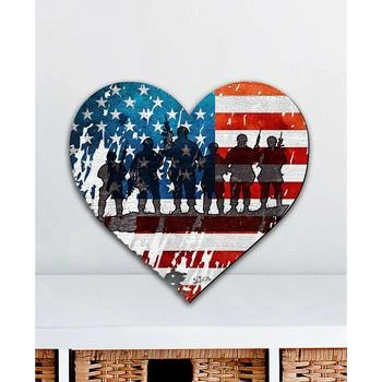 Designocracy | USA Military-Inspired Heart Holiday Outdoor Decor Large Ornament,商家Macy's,价格¥674