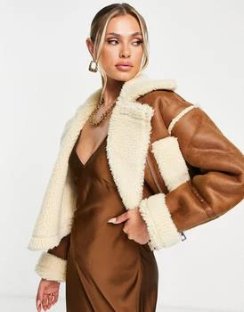 推荐Aria Cove faux suede shearling cropped aviator jacket in tan商品