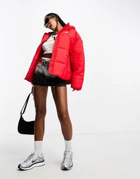 推荐Nike classic puffer jacket in university red商品