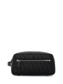 商品Valentino | Valentino	Iconographe Zip-Up Wash Bag,商家Cettire,价格¥4196图片