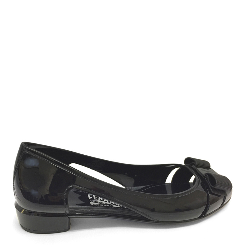 推荐SALVATORE FERRAGAMO女士黑色漆皮凉鞋03-5656-726363商品