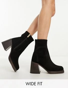 推荐ASOS DESIGN Wide Fit Region suede mid-heel boots in black商品