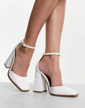 推荐ASOS DESIGN Pyra square toe block heeled shoes in white croc商品