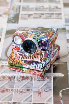 Polaroid | Thrasher X Polaroid Now Generation 3 Instant Camera,商家Urban Outfitters,价格¥1052