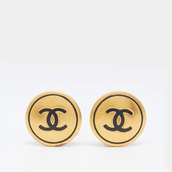 商品Chanel Gold Tone CC Round Clip On Earrings图片