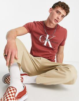 推荐Calvin Klein Jeans seasonal monogram t-shirt in burnt orange商品