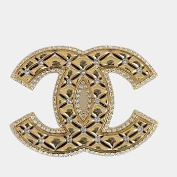 商品Chanel | Chanel gold quilted crystal embellished oversized brooch,商家The Luxury Closet,价格¥9502图片