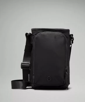 Lululemon | Water Bottle Crossbody with Front Pocket 2L,商家Lululemon Canada,价格¥300