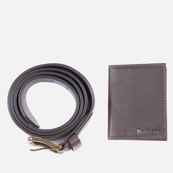 商品Barbour | Barbour Leather Belt and Billfold Wallet Gift Set,商家The Hut,价格¥555图片