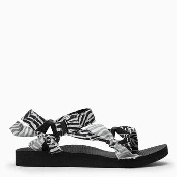 推荐Zebra-print Trekky sandals商品