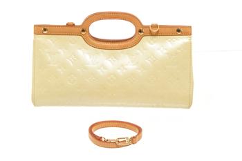 推荐Louis Vuitton Beige Leather Roxbury Drive Shoulder Bag商品
