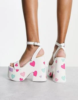 Daisy Street | Daisy Street platform heeled sandals in white with heart print 4.6折