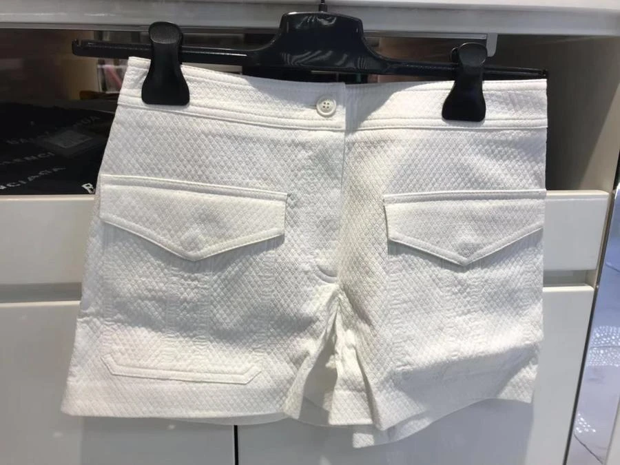 推荐BOUTIQUE MOSCHINO 女士白色短裤 HA0318-0818-0001商品
