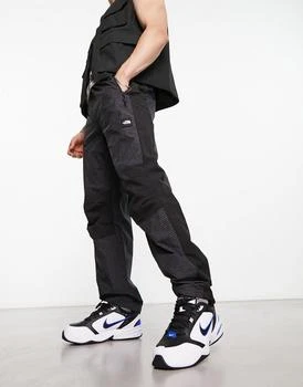 推荐The North Face NSE Convin joggers in black ripstop商品