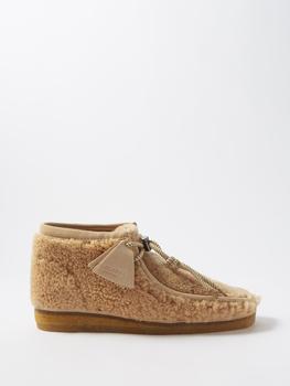 推荐X Clarks Wallabee shearling desert boots商品