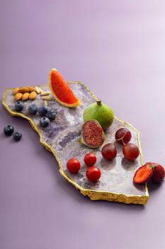 商品GAURI KOHLI | Dazzle Amethyst Cheese Board,商家Verishop,价格¥764图片