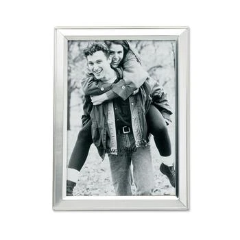 Lawrence Frames | Brushed Silver Plated Metal Picture Frame - 5" x 7",商家Macy's,价格¥357