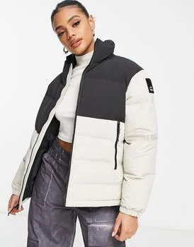 推荐Jack Wolfskin Alex down puffer jacket in white商品