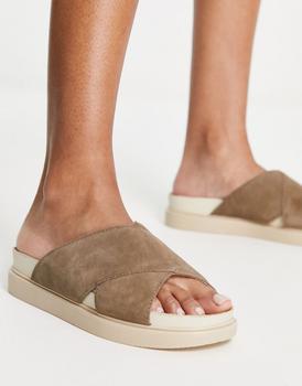 推荐Vagabond Erin crossover flat sandals in brown suede商品