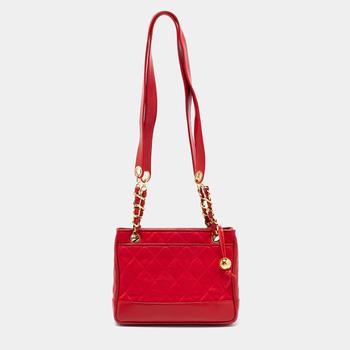 香奈儿122单肩包, [二手商品] Chanel | Chanel Red Quilted Satin And Leather Vintage Shoulder Bag商品图片 9.6折, 满1件减$100, 满减