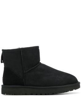 商品UGG | UGG Australia Boots Black,商家Baltini,价格¥1491图片