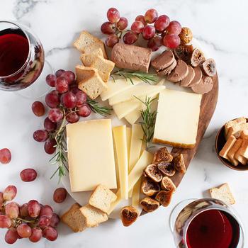 商品igourmet | Three Cheeses for Pinot Noir Pairing Gift Box,商家Bloomingdale's,价格¥566图片