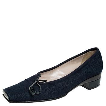 香奈儿鞋是什么牌子, [二手商品] Chanel | Chanel Blue Denim Fabric Trim Block Heel Bow Detail Pumps Size 38.5商品图片 9.6折, 满1件减$100, 满减