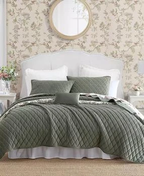 Laura Ashley | Solid Diamond Stitch Velvet 3-Piece Quilt Set,商家Macy's,价格¥575