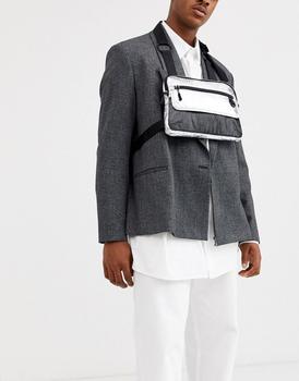 商品ASOS DESIGN chest harness bag in silver metallic with mesh detail图片