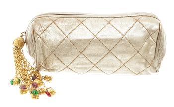 商品Chanel Gold Leather Pouch Bag图片