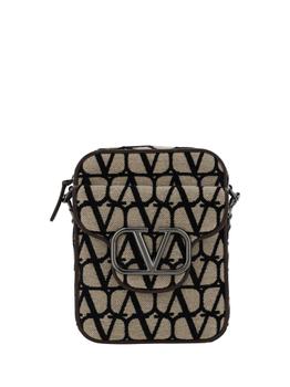 商品Valentino | Valentino Garavani Shoulder Fanny Pack,商家Italist,价格¥15237图片