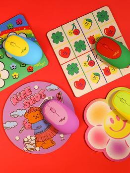 商品WIGGLE WIGGLE | Soft Wireless Mouse And Pad Set,商家W Concept,价格¥344图片