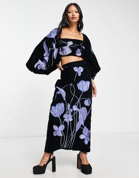 推荐ASOS EDITION velvet midi pencil skirt in large floral embroidery in black商品