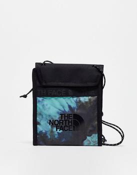 商品The North Face | The North Face Bozer neck pouch in wasabi green print,商家ASOS,价格¥119图片