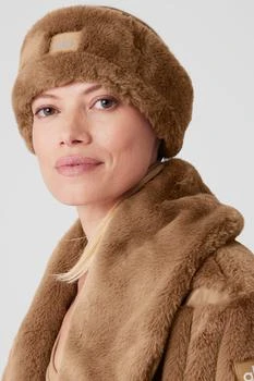 Alo | Faux Fur Ear Warmers - Toasted Almond,商家Alo yoga,价格¥428