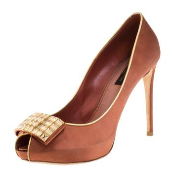 lv高帮鞋, [二手商品] Louis Vuitton | Louis Vuitton Bronze Satin Music Hall Open Toe Pumps Size 38商品图片 4.5折