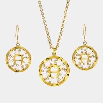 推荐Aigner Gold Tone Crystal Embedded Logo Pendant Necklace & Earrings Set商品