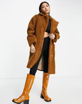 推荐Selected Femme teddy coat with large pockets in tan商品