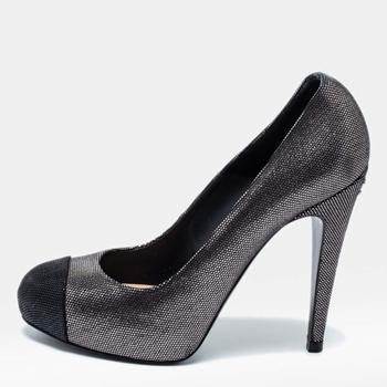 香奈儿鞋是什么牌子, [二手商品] Chanel | Chanel Light Silver/Black Textured Suede CC Round Toe Pumps Size 38商品图片 满1件减$100, 满减