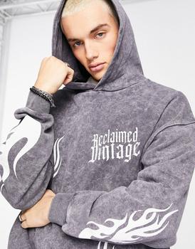 商品Reclaimed Vintage | Reclaimed Vintage printed flame placement print hoodie co-ord in grey,商家ASOS,价格¥286图片