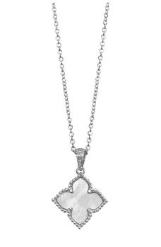 商品White Rhodium Plated Mother of Pearl Flower Pendant Necklace图片