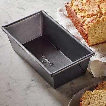 商品Calphalon | Nonstick 5" x 10" Large Loaf Pan,商家Macy's,价格¥279图片