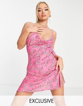 推荐ASYOU asymmetric monogram cowl neck cami dress in pink商品