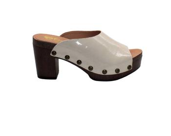 商品Sbicca | Montrose Heel in Cream,商家Premium Outlets,价格¥658图片