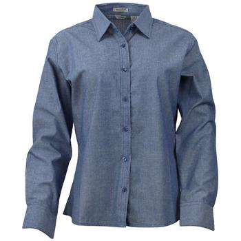 推荐Yarn Dye Chambray Long Sleeve Button Up Shirt商品