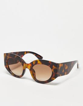 推荐AJ Morgan thick frame cat eye sunglasses in tortoiseshell商品