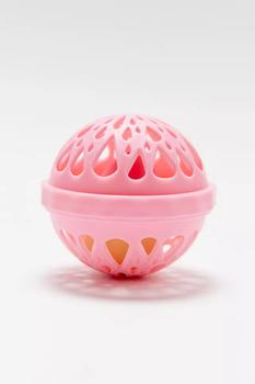 商品The Original MakeUp Eraser | The Original MakeUp Eraser Festival Sponge,商家Urban Outfitters,价格¥137图片