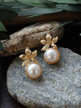 商品IRIS | Petite Foret Petal Pearl Necklace,商家W Concept,价格¥616图片